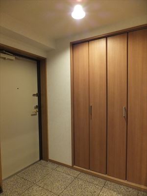 水廻りをリフレッシュ!壁面収納でTV周辺がスッキリ 水廻りをリフレッシュ!壁面収納でTV周辺がスッキリ